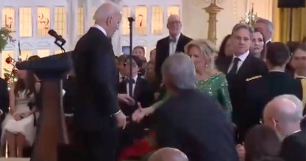 JOE’S NOT ALRIGHT! Feeble Biden Gets Lost at the Kennedy Center‚ Is Dragged from the Stage by Jill