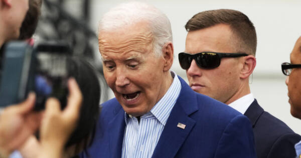 WALL STREET JOURNAL: Biden ‘Losing His Mind’, Falls Asleep Mid-Sentence, Mumbles Incoherently